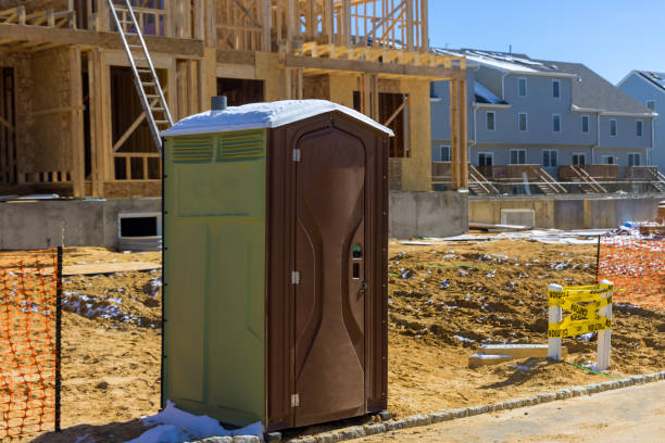 Portable Toilet Options We Offer in Surfside, FL